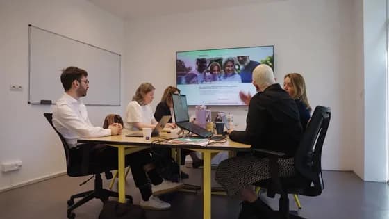 L'équipe France Care en réunion